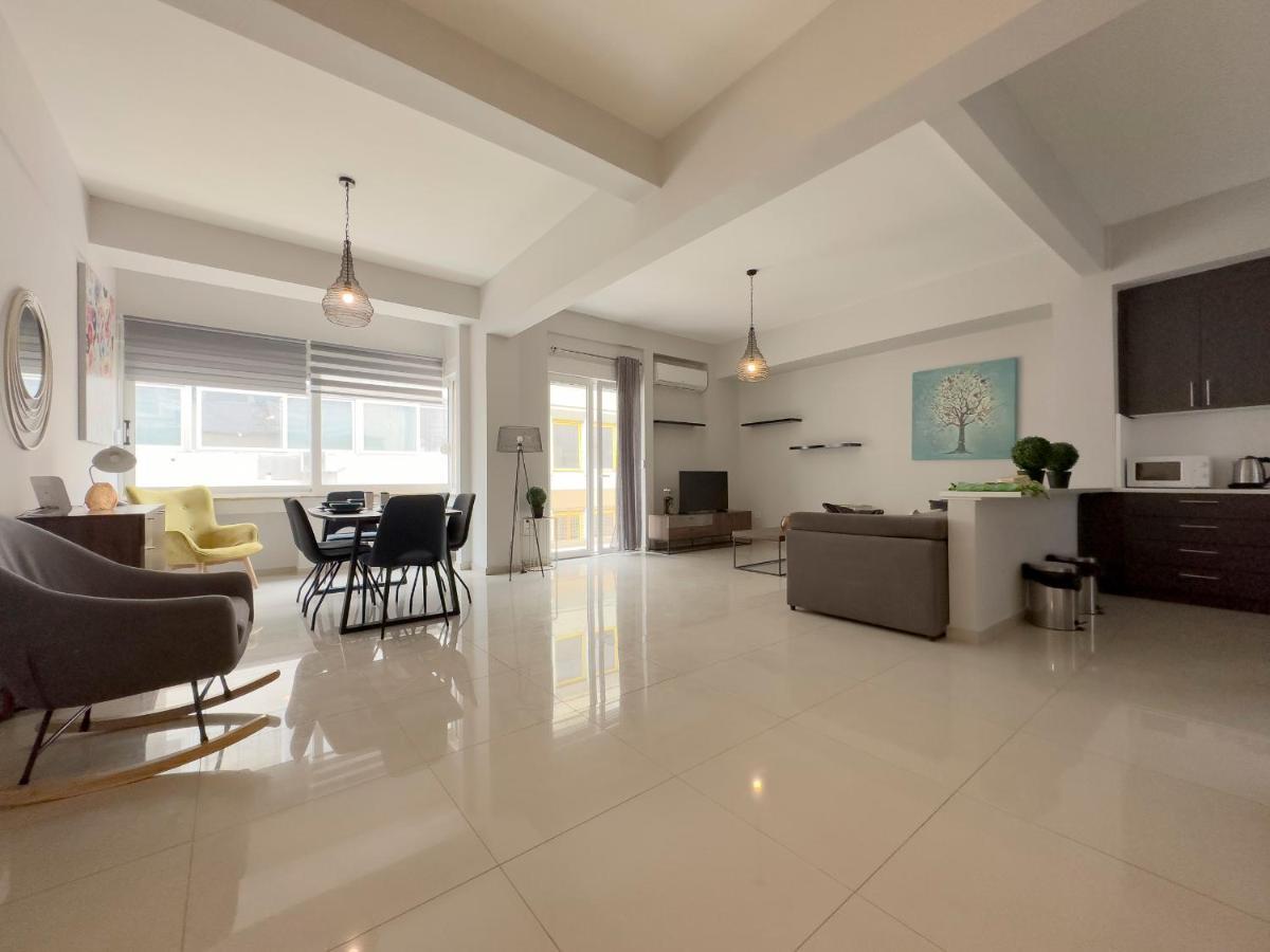 Satovriandou Spacious 128Sqm Apt In Athens Atenas Exterior foto